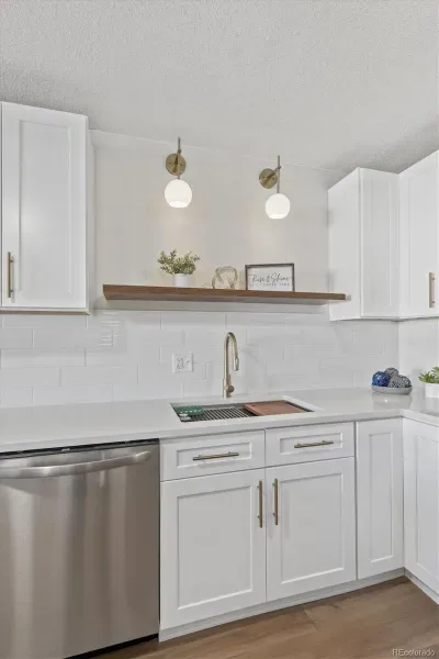 580 S Clinton Street #6C Denver CO 80247 MLS #REC5196274 03132026054903 800 4