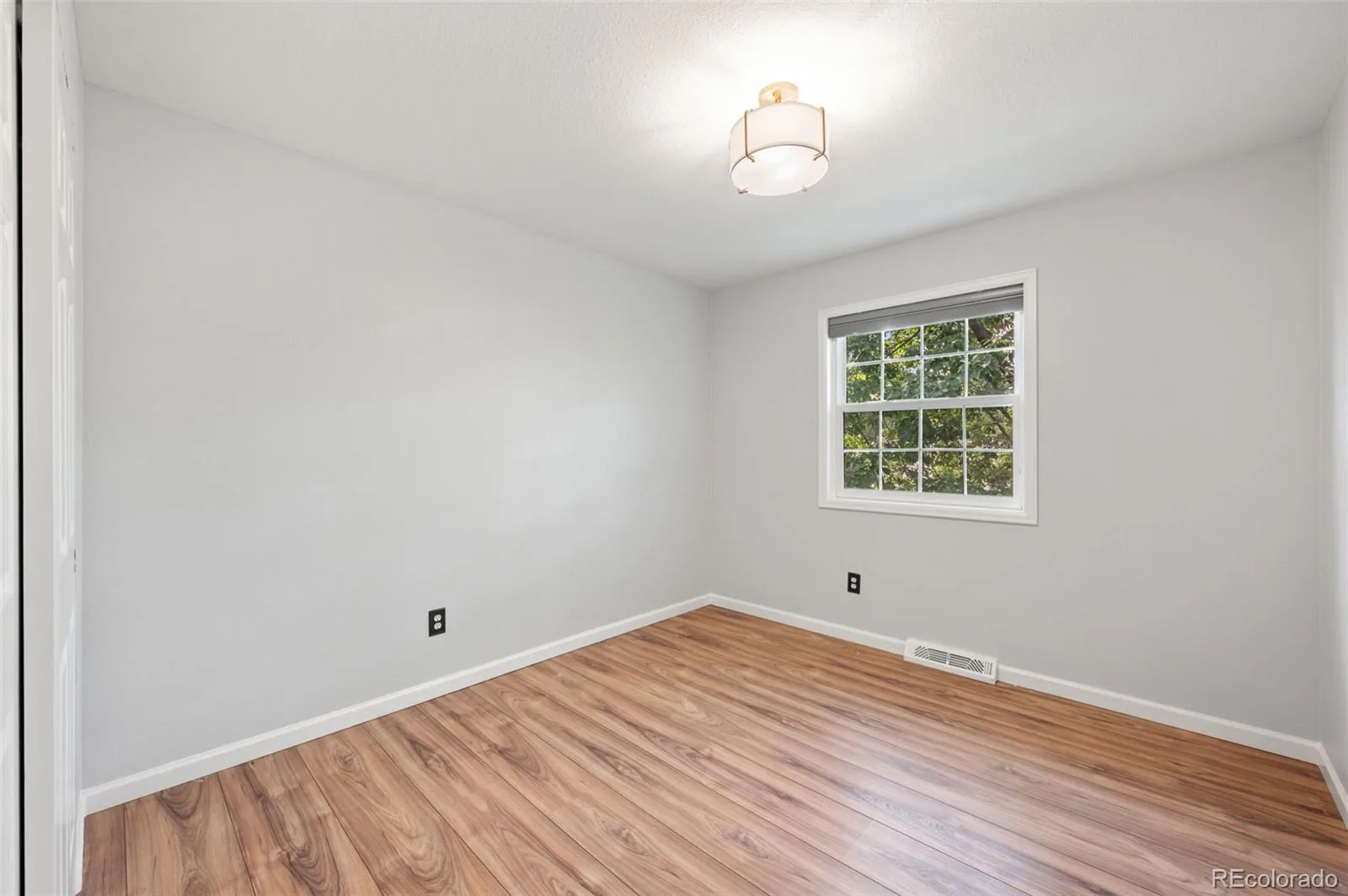 7993 S Trenton Street Centennial CO 80112 MLS #REC5196666 07082026183021 1600 38