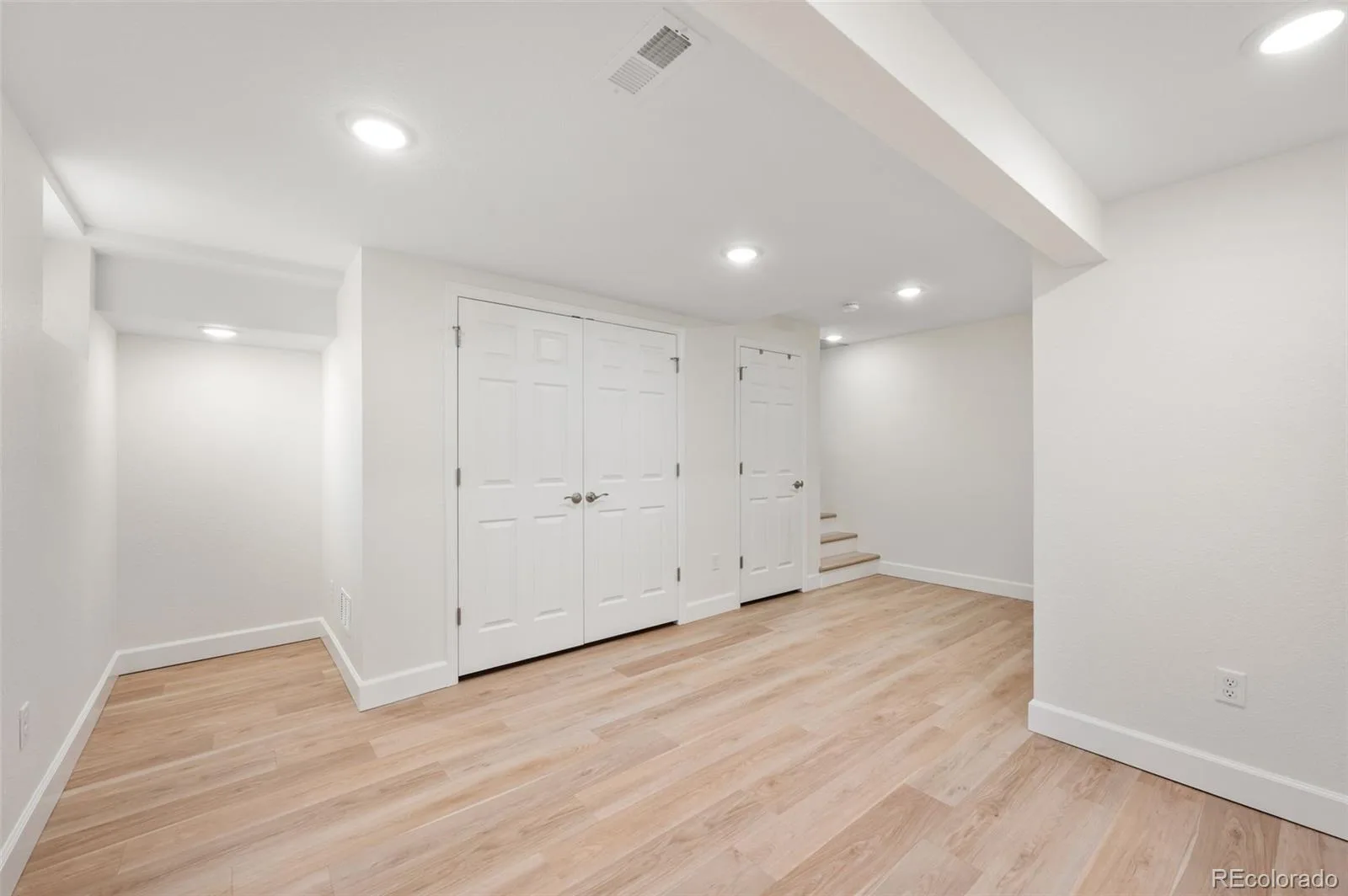 7993 S Trenton Street Centennial CO 80112 MLS #REC5196666 07082026183021 1600 41