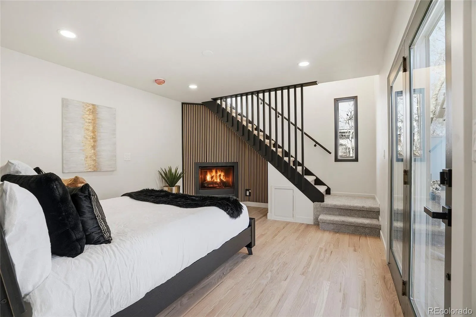 04062026040220 1600 11