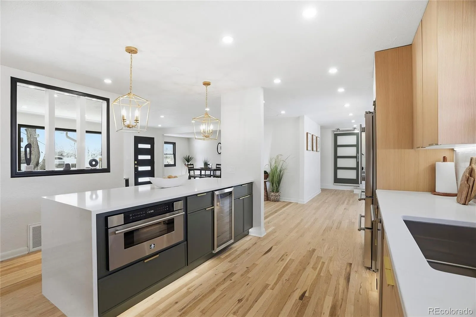 04062026040220 1600 7