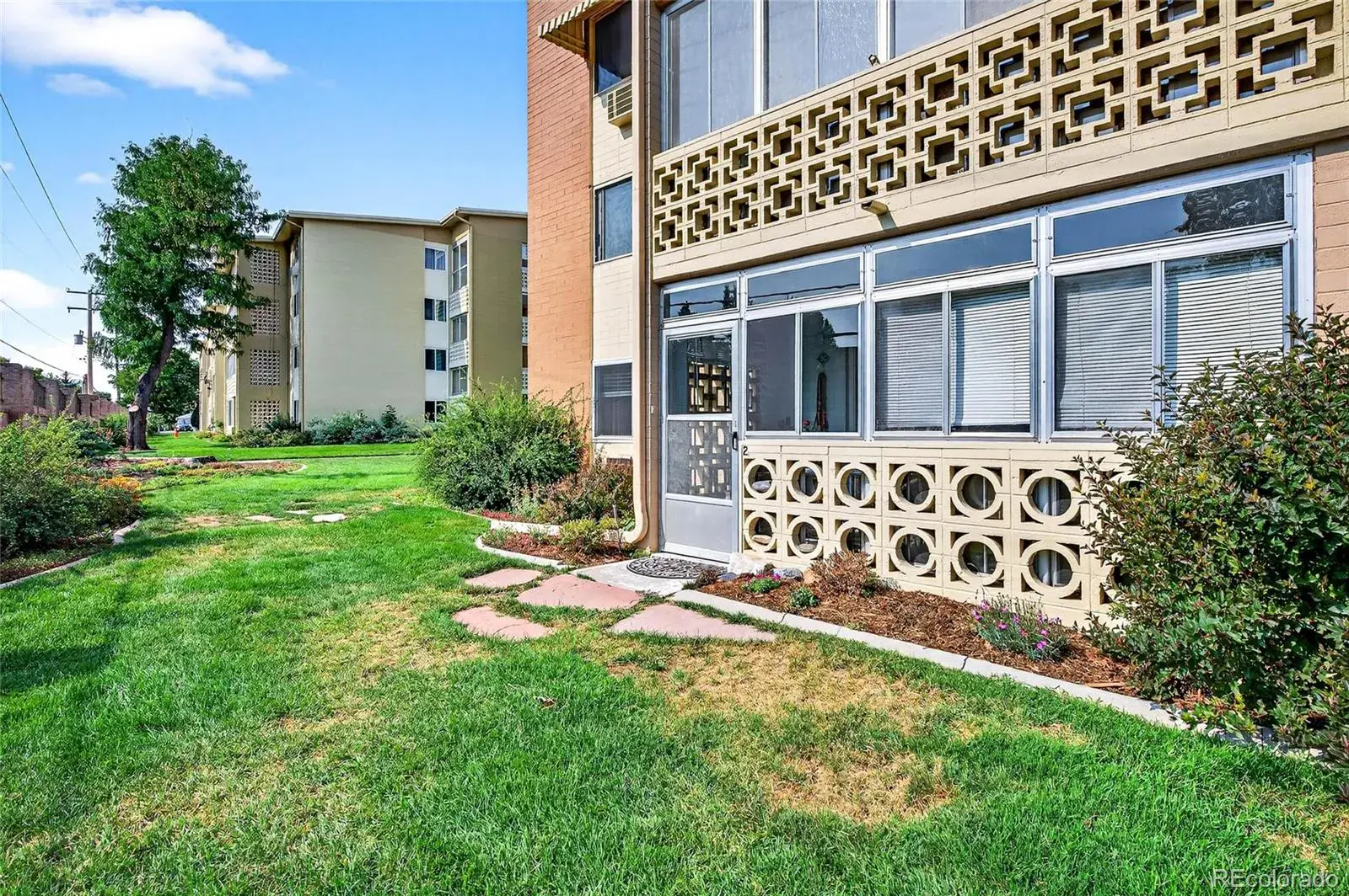 650 S Clinton Street #2A Denver CO 80247 MLS #REC5197094 02062026071742 1600 19