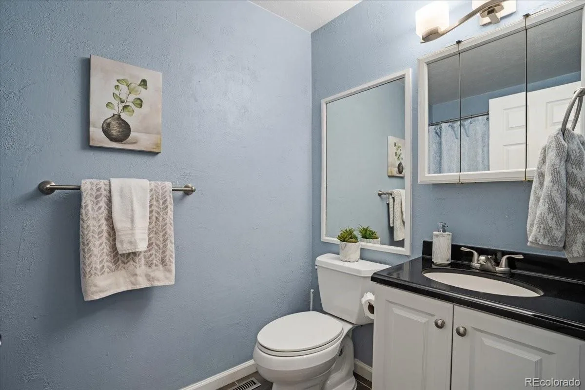 12543 E Cornell Circle Aurora CO 80014 | MLS #REC5197582 08132026212612 1200 30