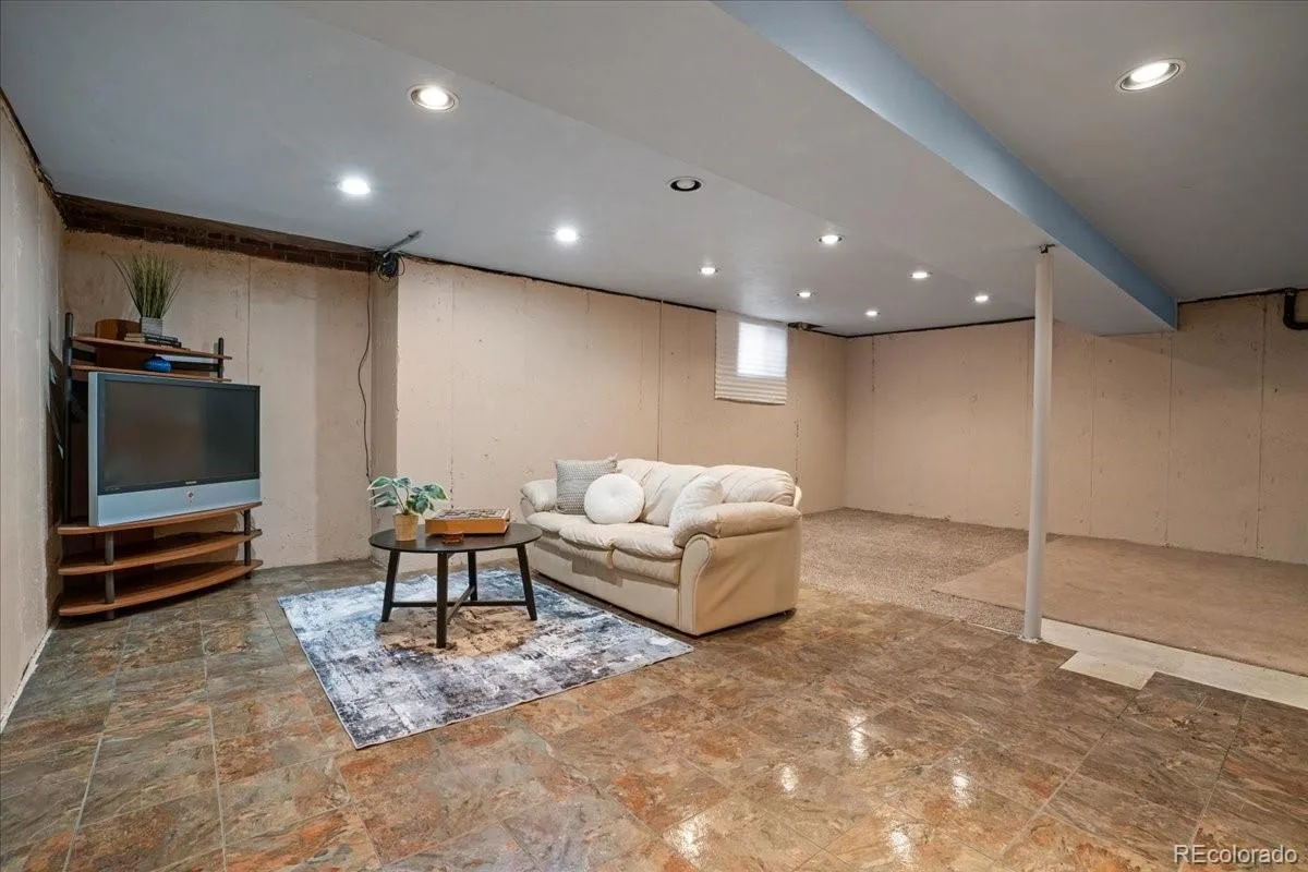 12543 E Cornell Circle Aurora CO 80014 | MLS #REC5197582 08132026212612 1200 38
