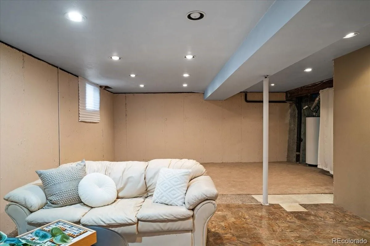 12543 E Cornell Circle Aurora CO 80014 | MLS #REC5197582 08132026212612 1200 39