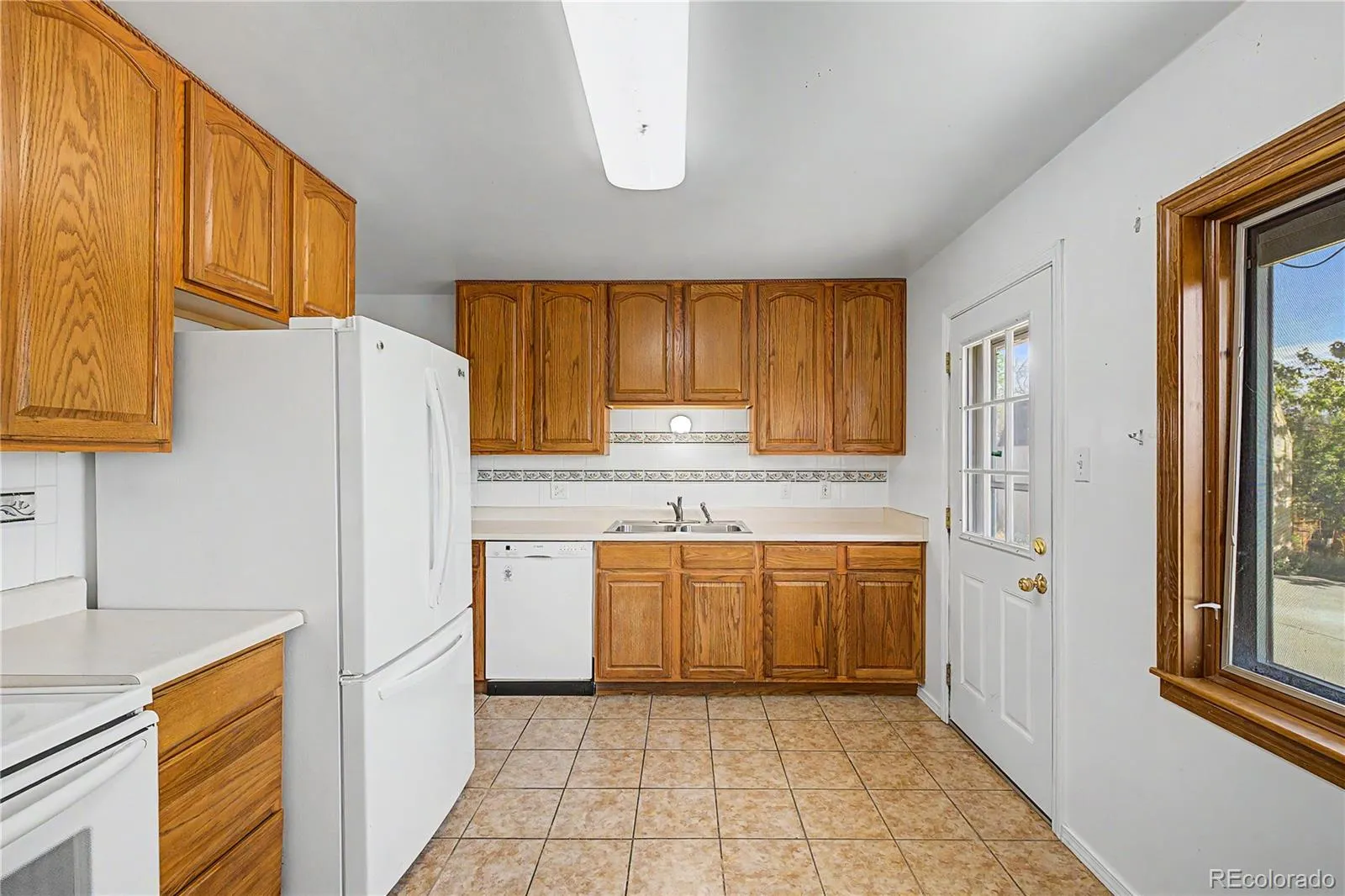 12097 W Mexico Place Lakewood CO 80228 MLS #REC5200460 05192026203419 1600 7