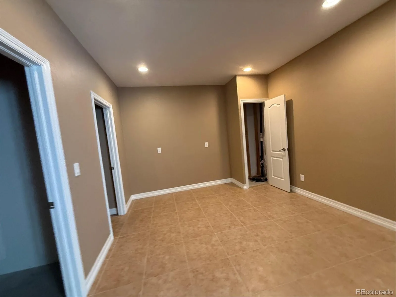26004 E Elmhurst Place Aurora CO 80016 | MLS #REC5200481 07182026212438 1600 11