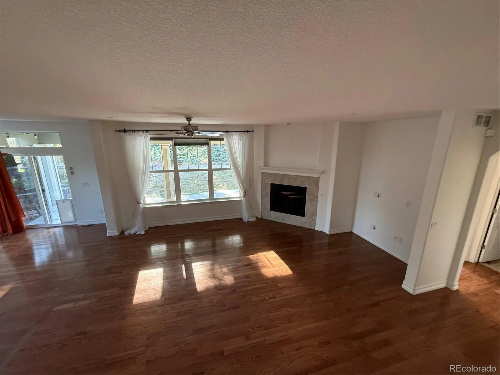 26004 E Elmhurst Place Aurora CO 80016 | MLS #REC5200481 07182026212438 1600 33