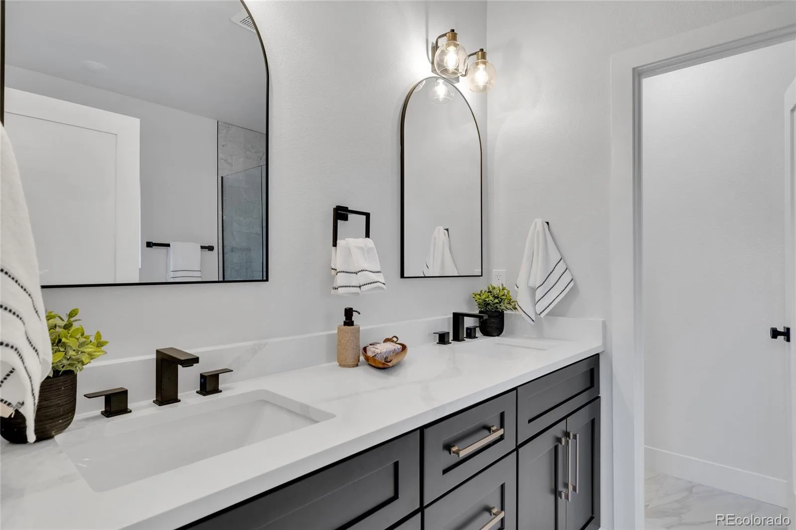 2339 N Irving Denver CO 80211 | MLS #REC5204725 08202026211606 1600 25