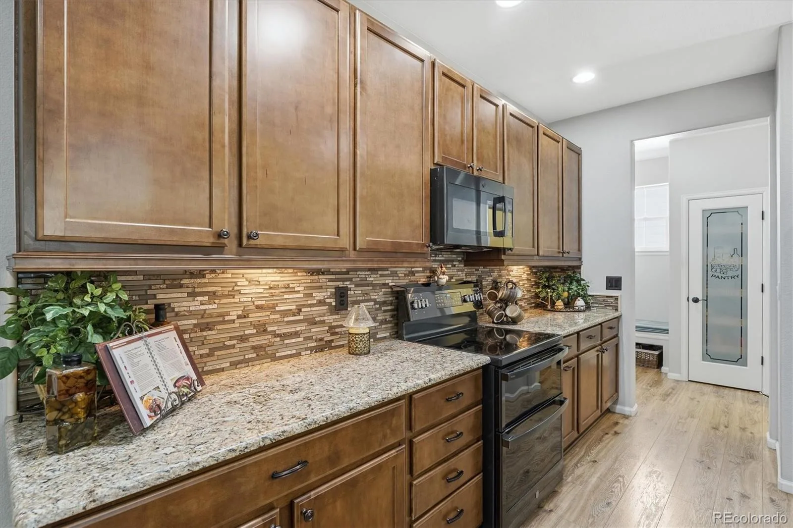 9332 Pike Way Arvada CO 80007 MLS #REC5205044 06162026172912 1600 9
