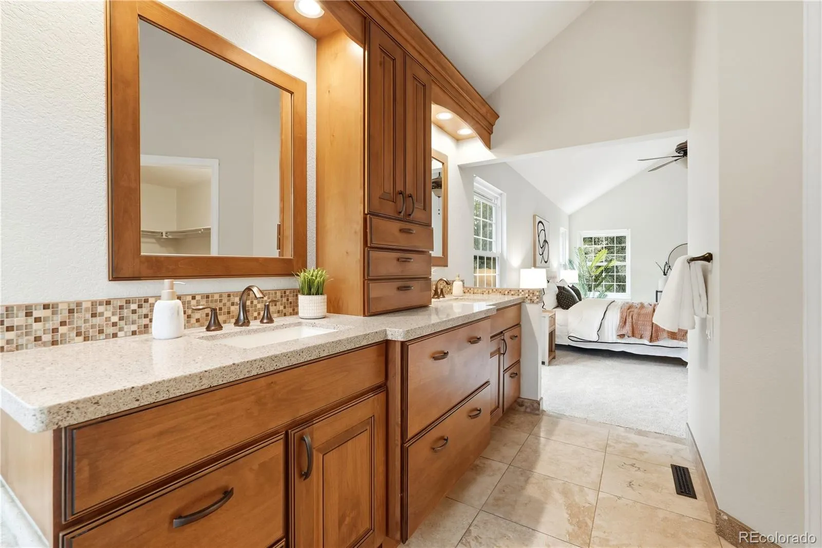 204 Corby Place Castle Pines CO 80108 MLS #REC5205349 05222026221043 1600 25