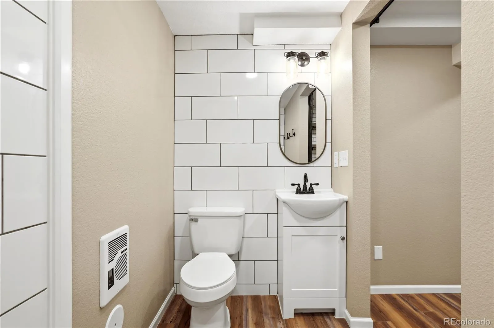 204 Corby Place Castle Pines CO 80108 MLS #REC5205349 05222026221043 1600 44