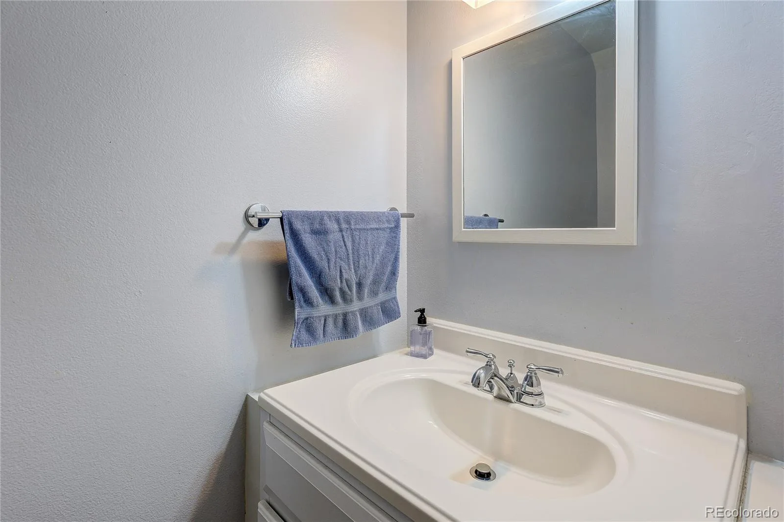 3935 S Boston Denver CO 80237 | MLS #REC5209794 06042026141620 1600 16