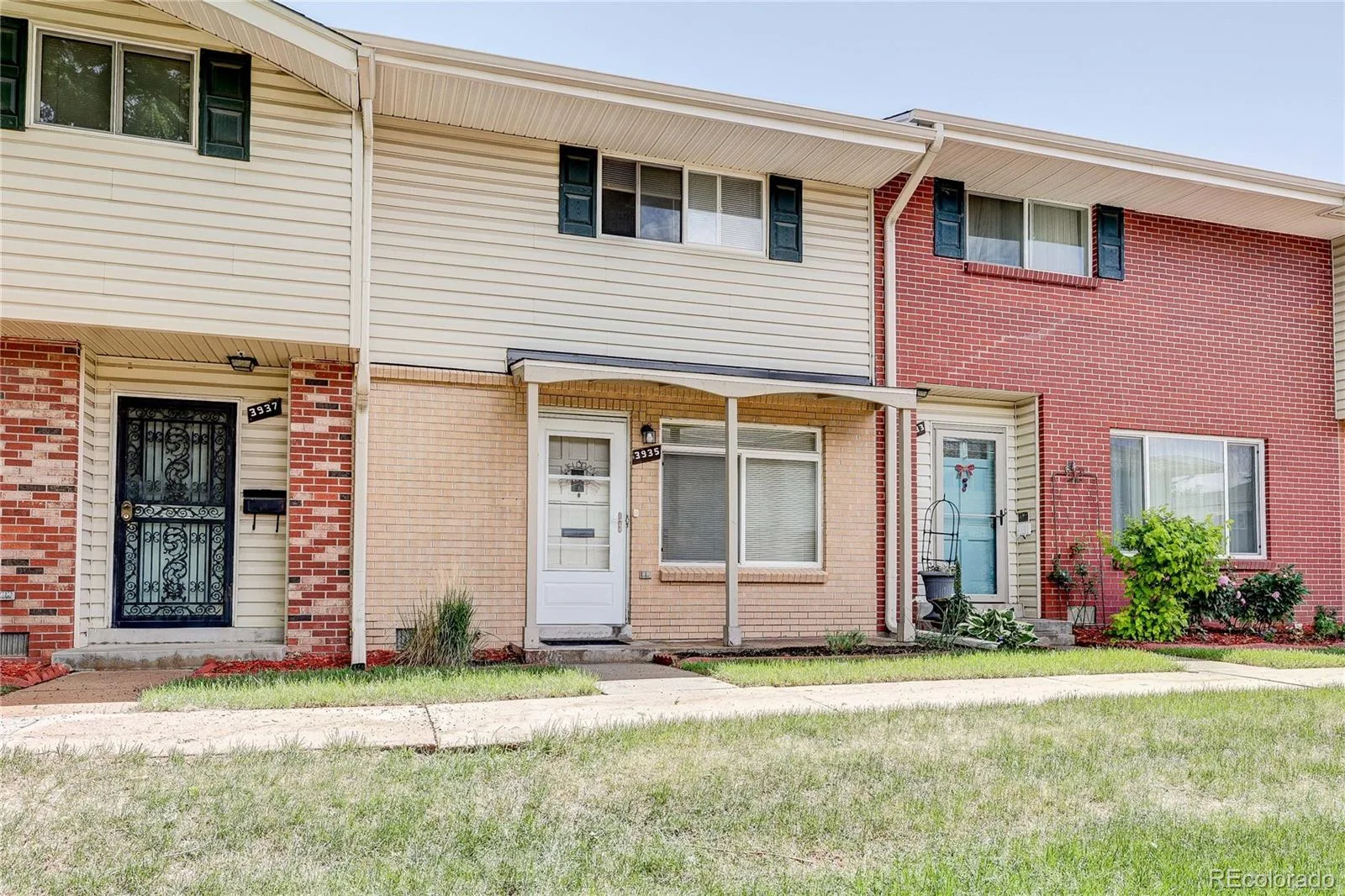 3935 S Boston Denver CO 80237 | MLS #REC5209794 06042026141620 1600 21