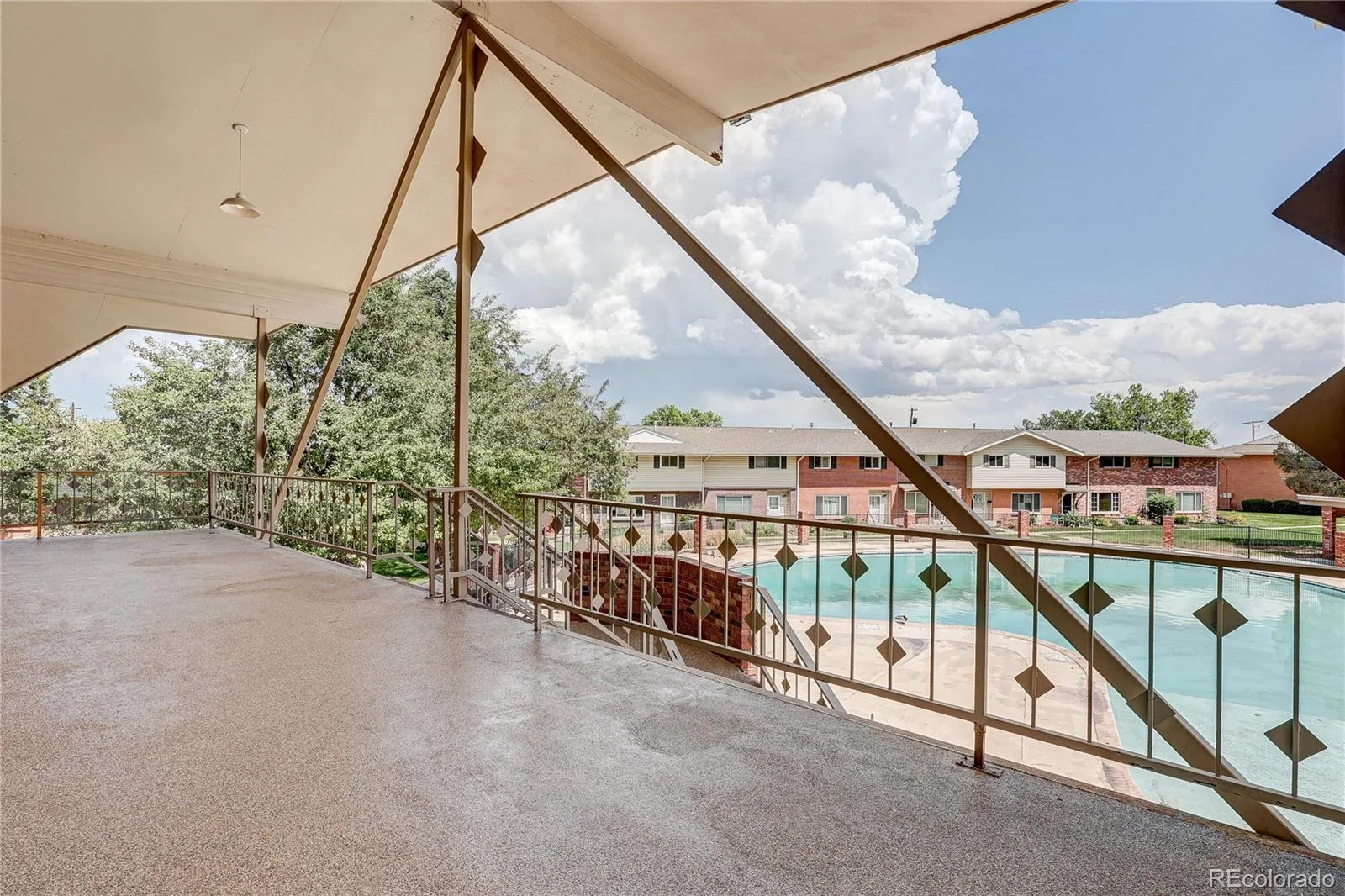 3935 S Boston Denver CO 80237 | MLS #REC5209794 06042026141620 1600 24