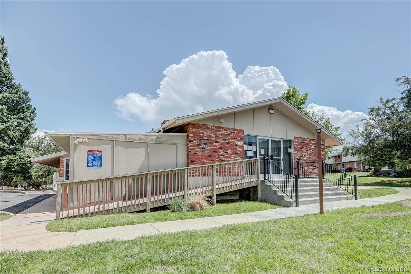 3935 S Boston Denver CO 80237 | MLS #REC5209794 06042026141620 1600 26