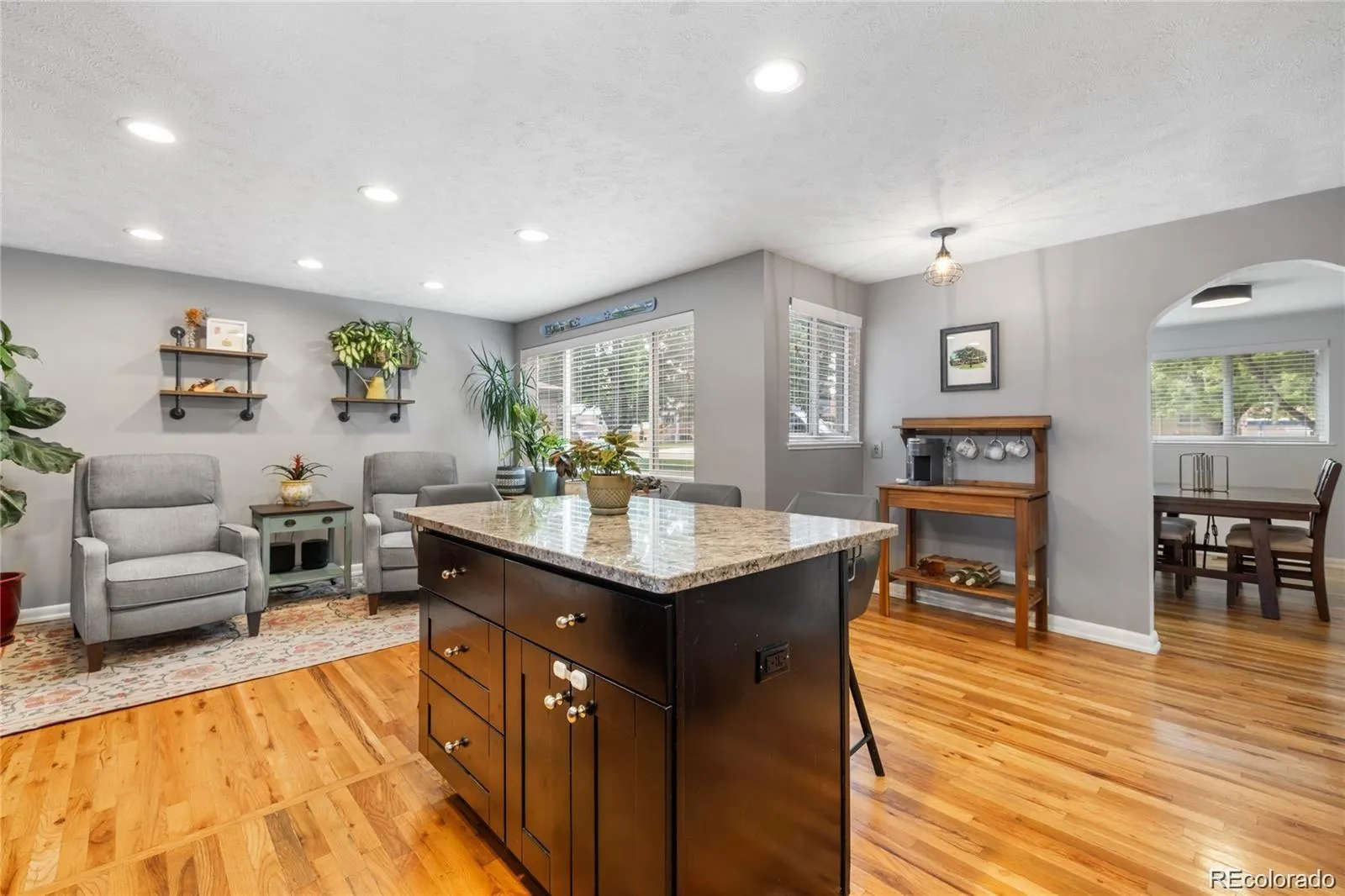 04092026174329 1600 10