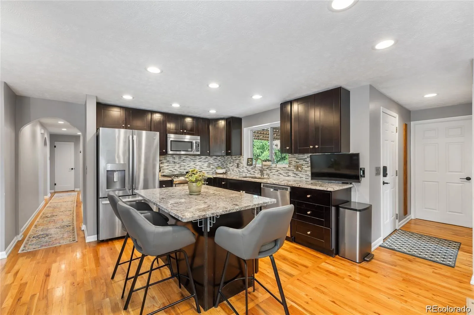 04092026174329 1600 8