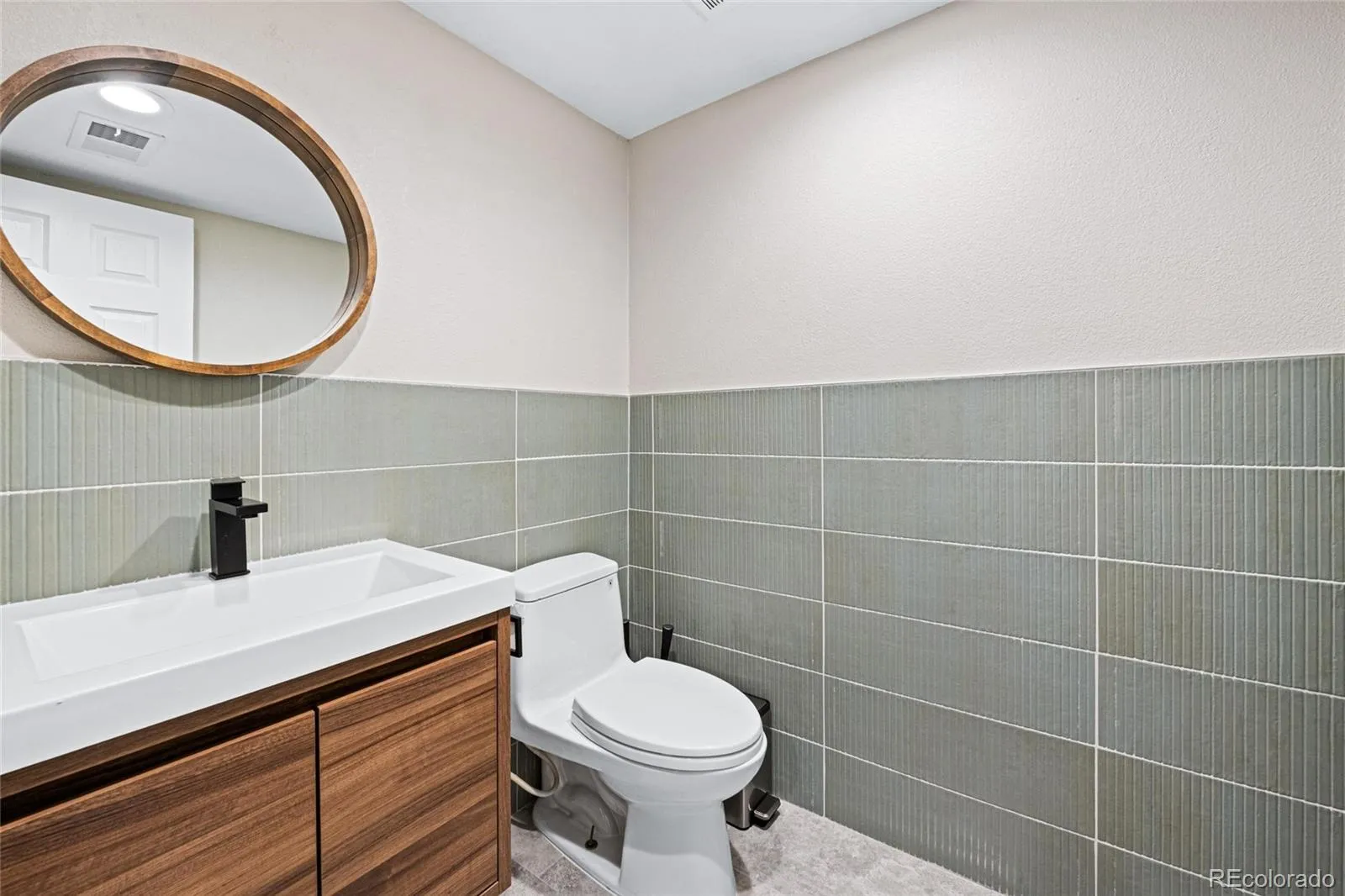 9012 W Center Avenue Lakewood CO 80226 MLS #REC5212313 05142026155903 1600 32