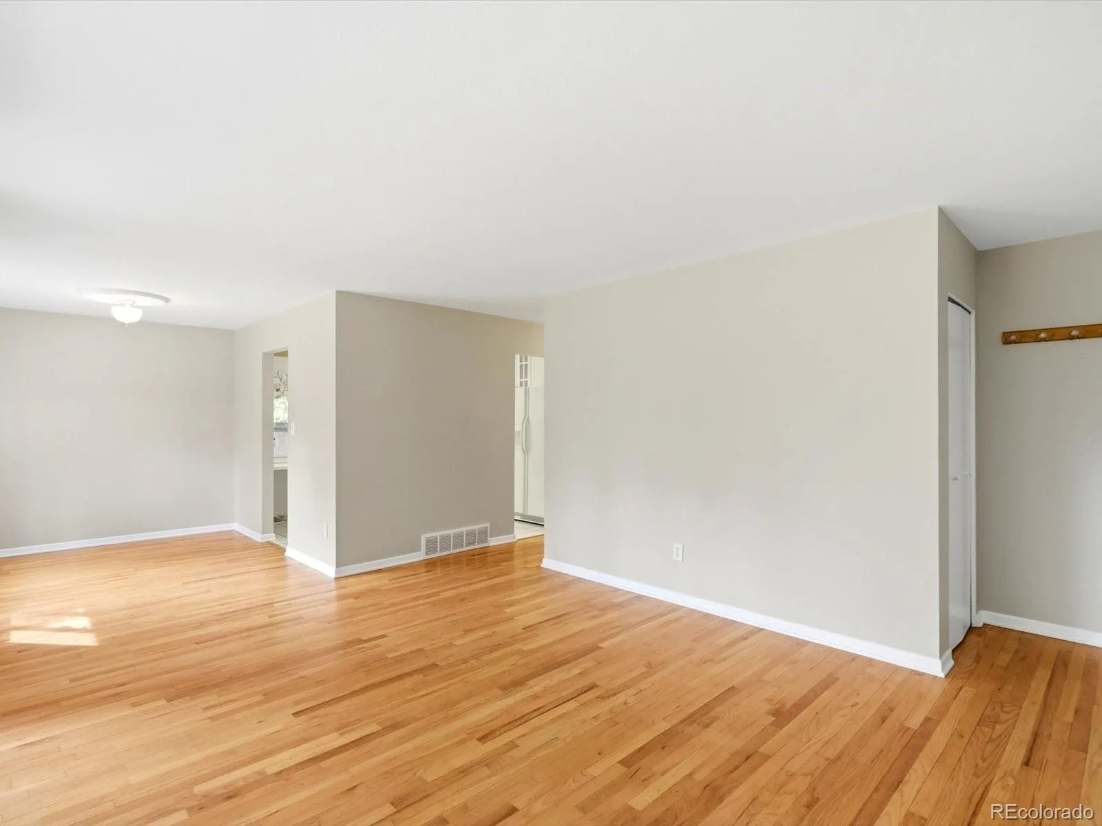 778 W Briarwood Avenue Littleton CO 80120 MLS #REC5212441 07082026222909 1600 10