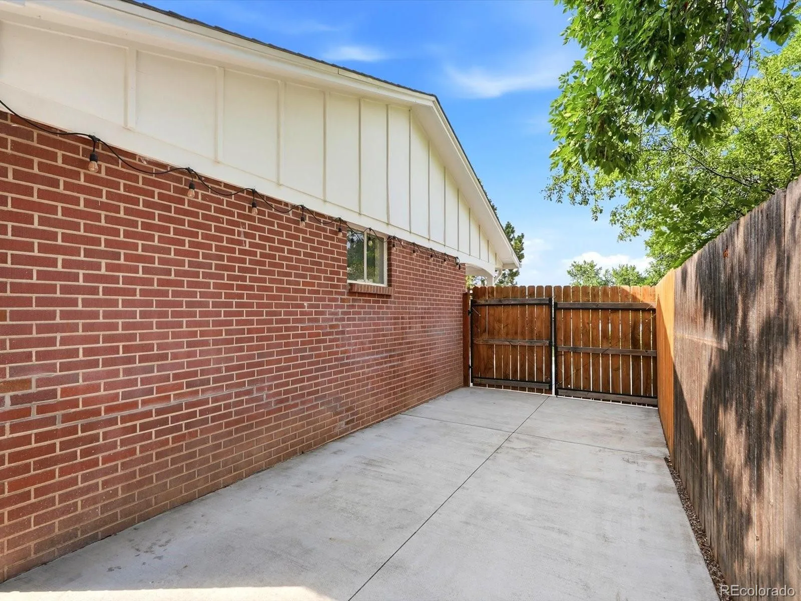 778 W Briarwood Avenue Littleton CO 80120 MLS #REC5212441 07082026222909 1600 39