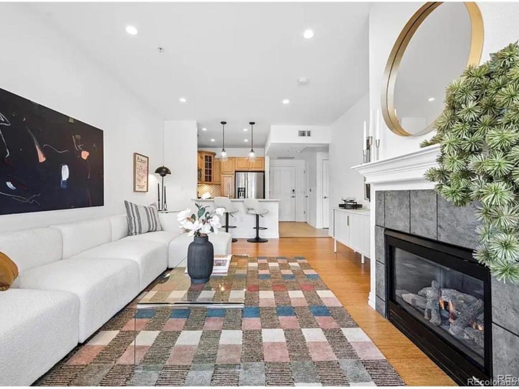 2700 E Cherry Creek South Drive #218 Denver CO 80209 | MLS #REC5212730 MLS #REC5212730 image #0
