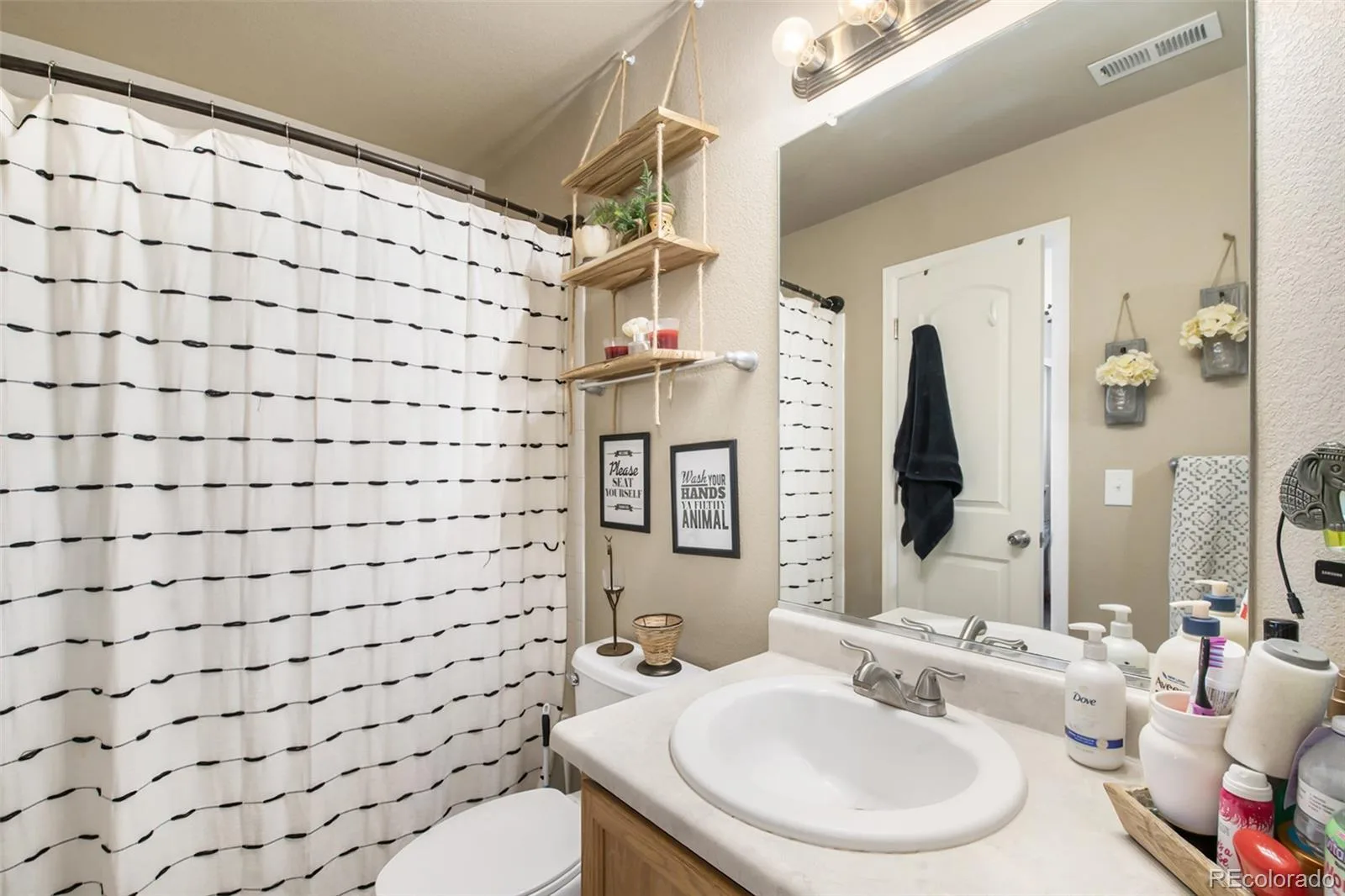 11058 Oswego Street Commerce City CO 80640 | MLS #REC5213326 08252026005500 1600 17