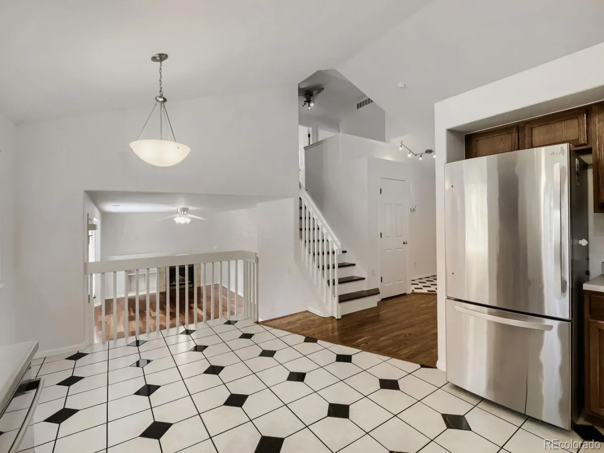 1633 Deerwood Drive Longmont CO 80504 MLS #REC5214990 05152026195827 1200 3