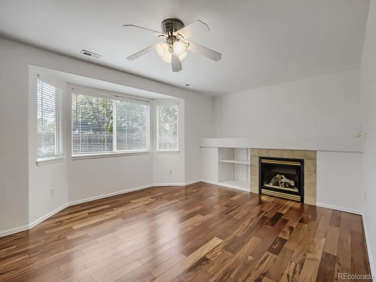 1633 Deerwood Drive Longmont CO 80504 MLS #REC5214990 05152026195827 1200 4