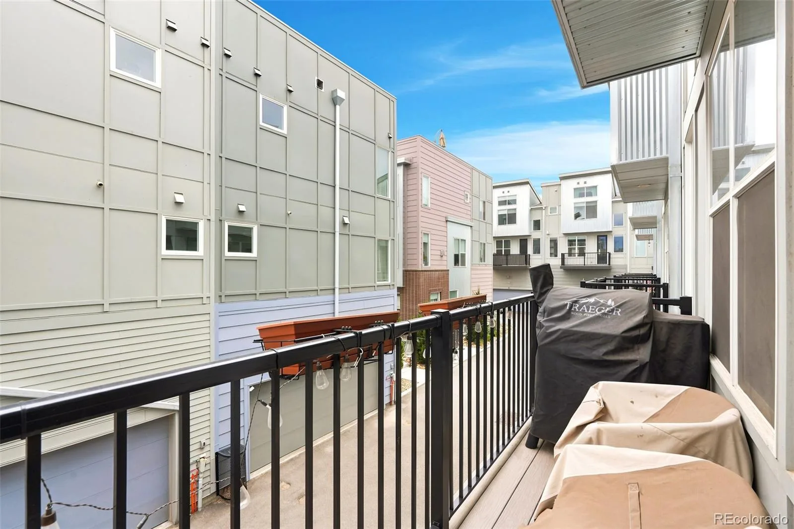 8711 E Hampden Avenue #11 Denver CO 80231 | MLS #REC5215855 08252026155332 1600 29