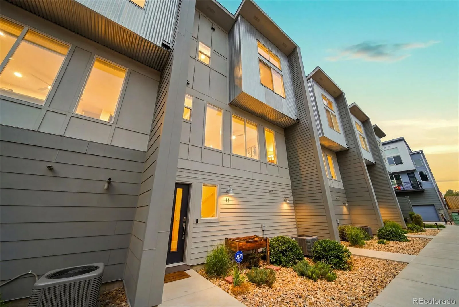 8711 E Hampden Avenue #11 Denver CO 80231 | MLS #REC5215855 08252026155332 1600 3