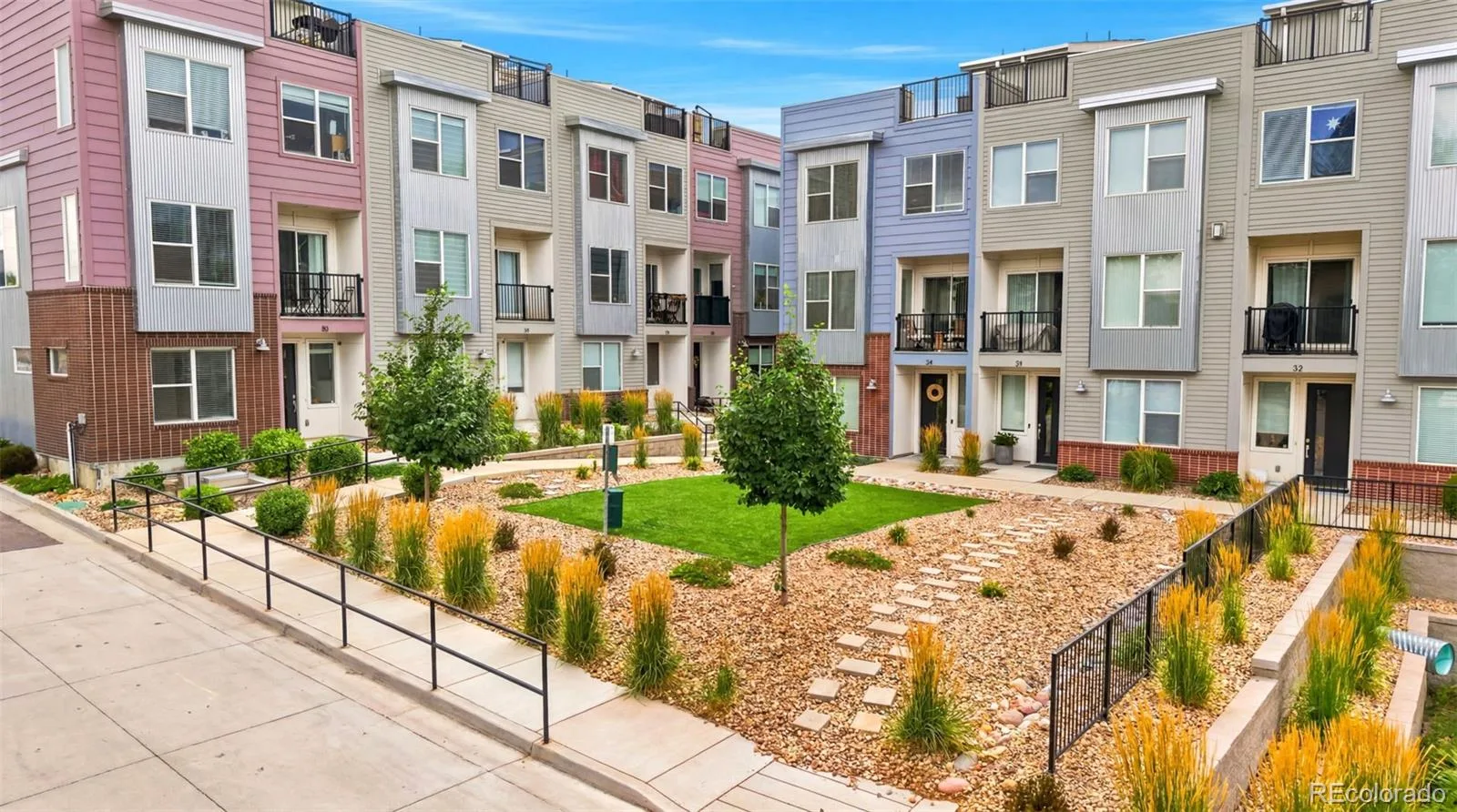 8711 E Hampden Avenue #11 Denver CO 80231 | MLS #REC5215855 08252026155332 1600 39