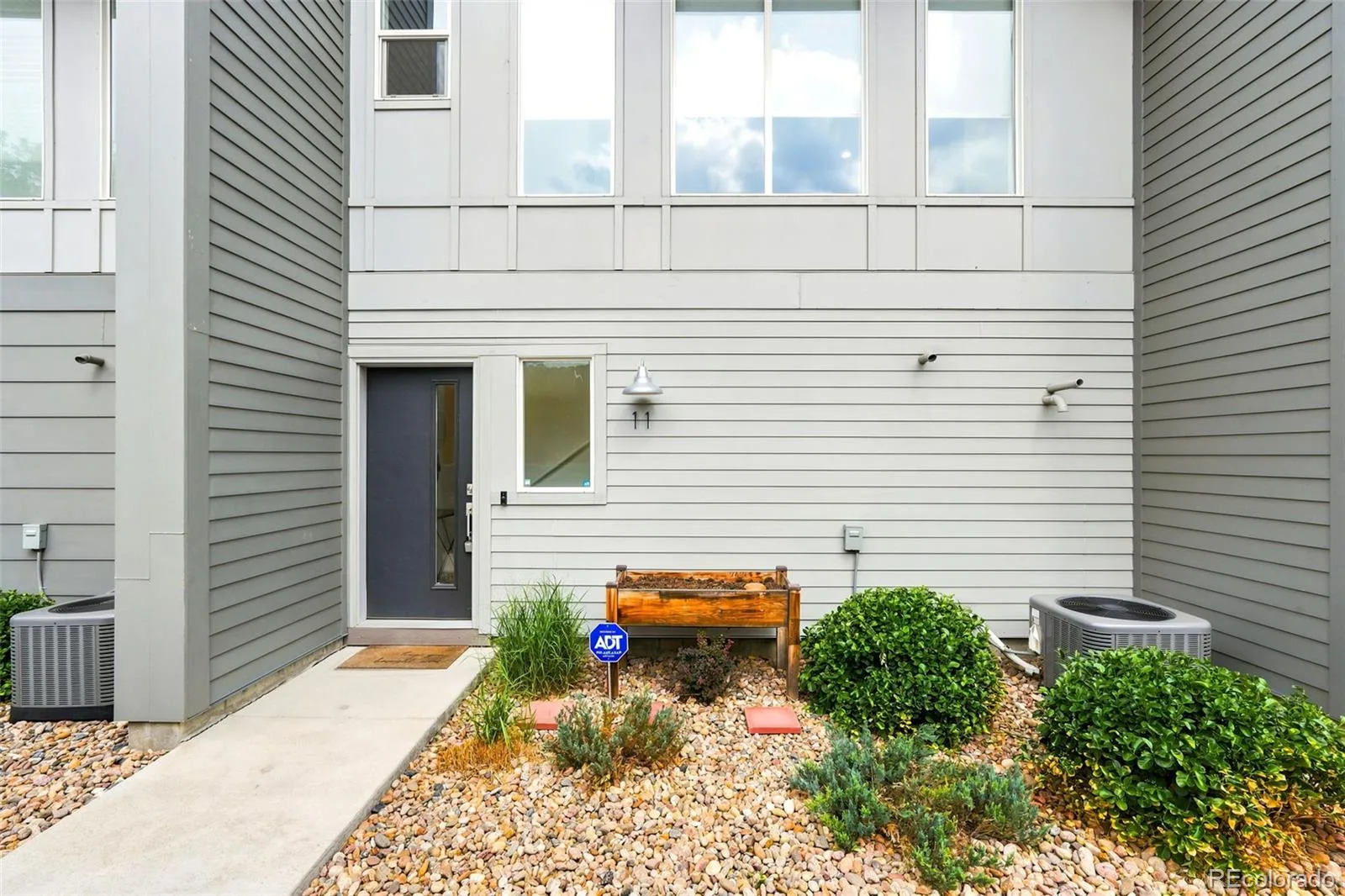 8711 E Hampden Avenue #11 Denver CO 80231 | MLS #REC5215855 08252026155332 1600 4