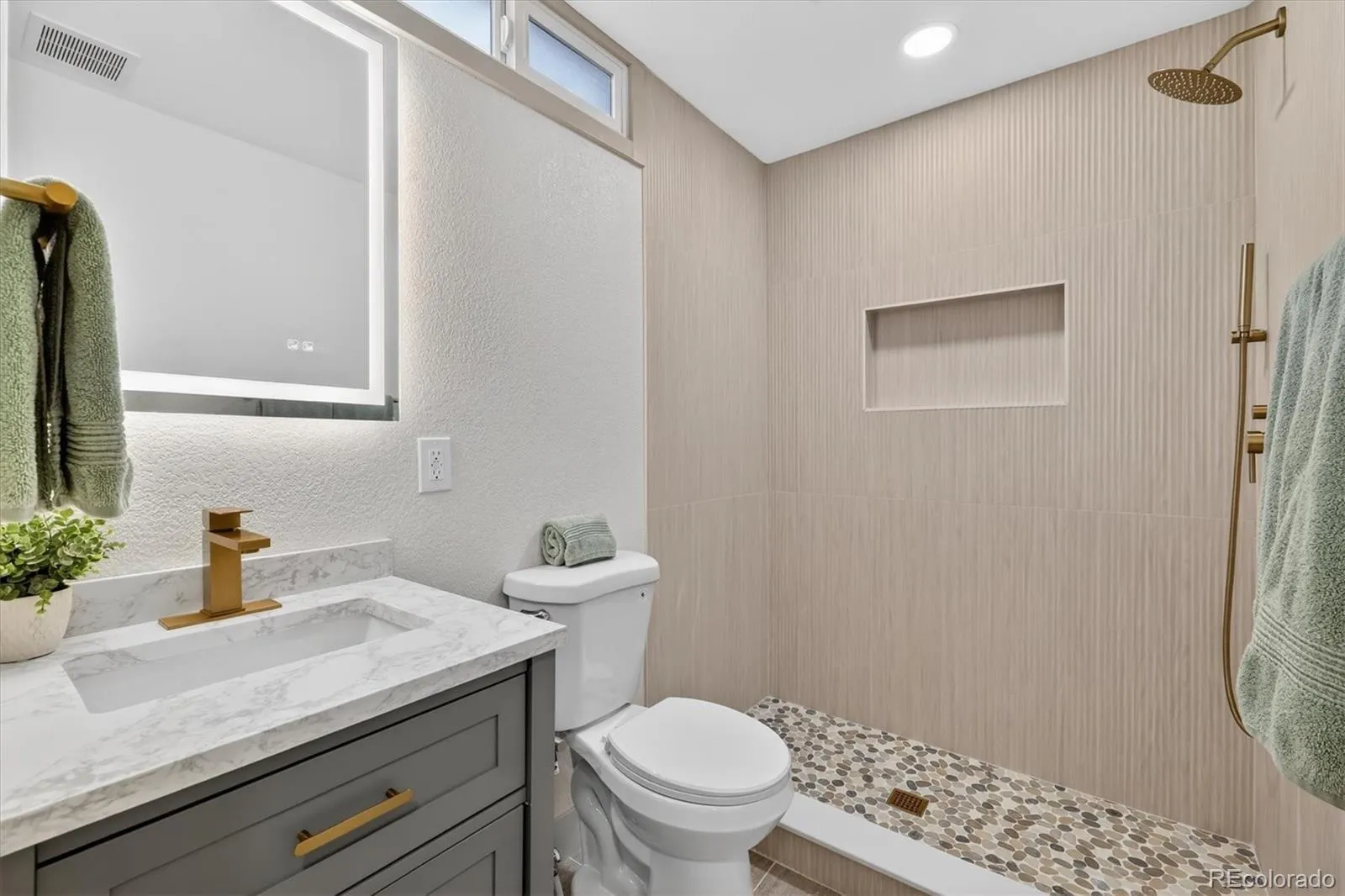 04172026185356 1600 12