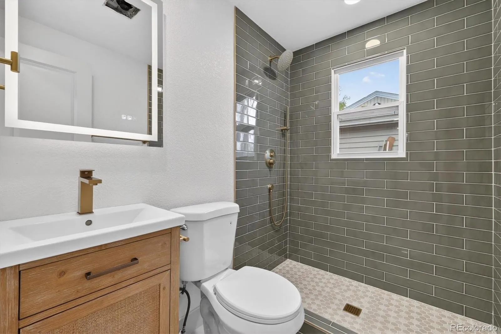 04172026185356 1600 13