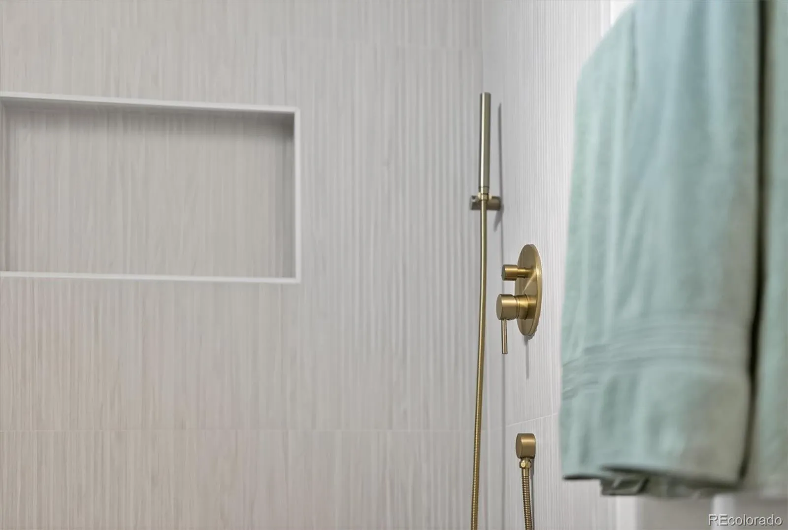 04172026185356 1600 34