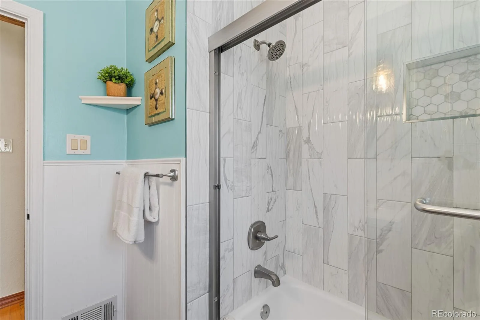 1129 N Jasmine Street Denver CO 80220 MLS #REC5217632 06162026220053 1600 20