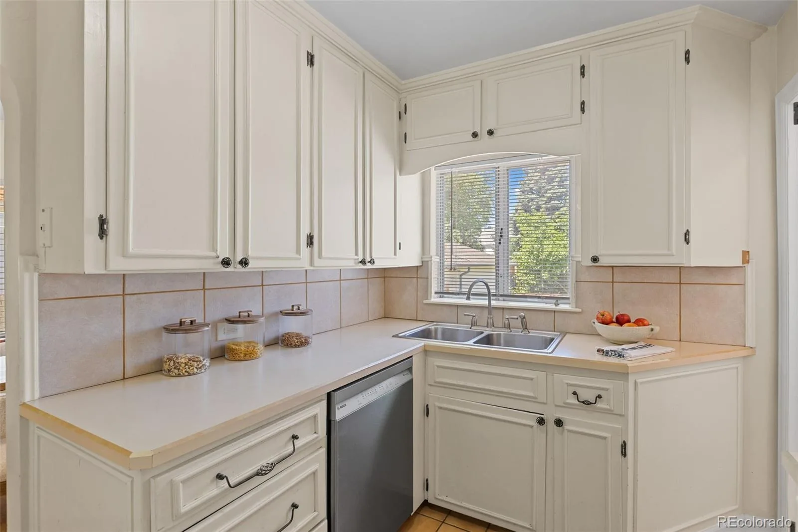 1129 N Jasmine Street Denver CO 80220 MLS #REC5217632 06162026220053 1600 22
