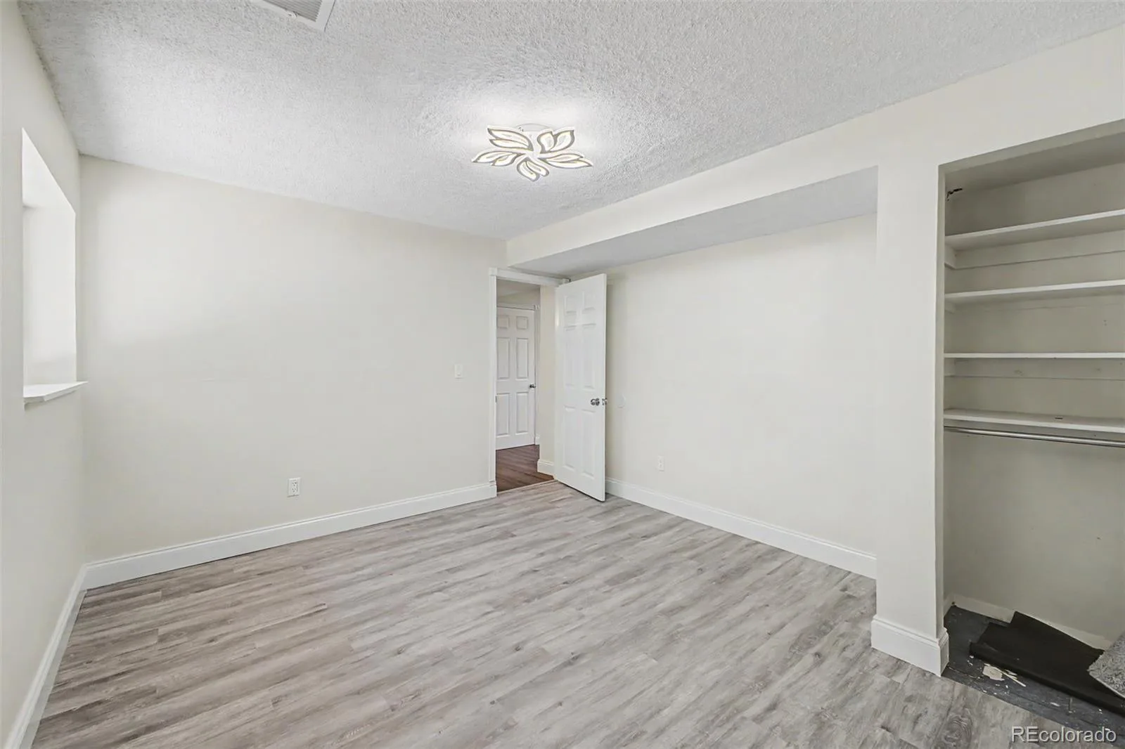 1361 S Andes Street Aurora CO 80017 MLS #REC5218850 06182026155512 1600 32