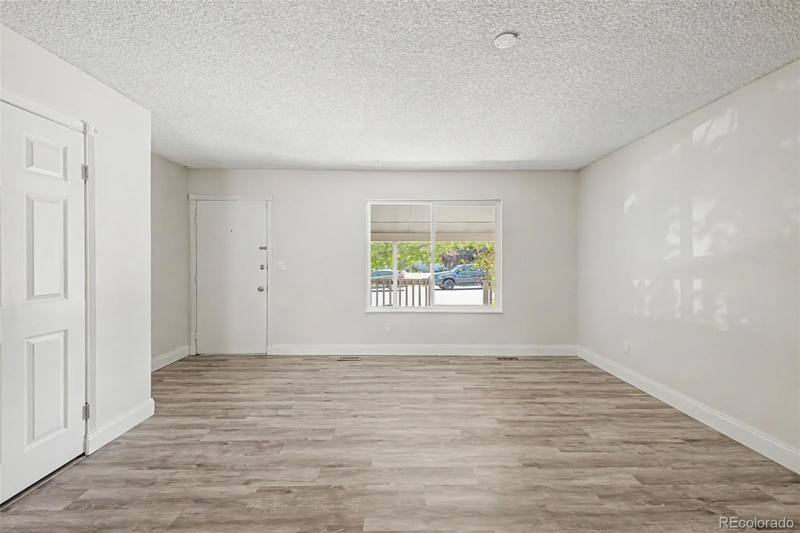 1361 S Andes Street Aurora CO 80017 MLS #REC5218850 06182026155512 1600 7