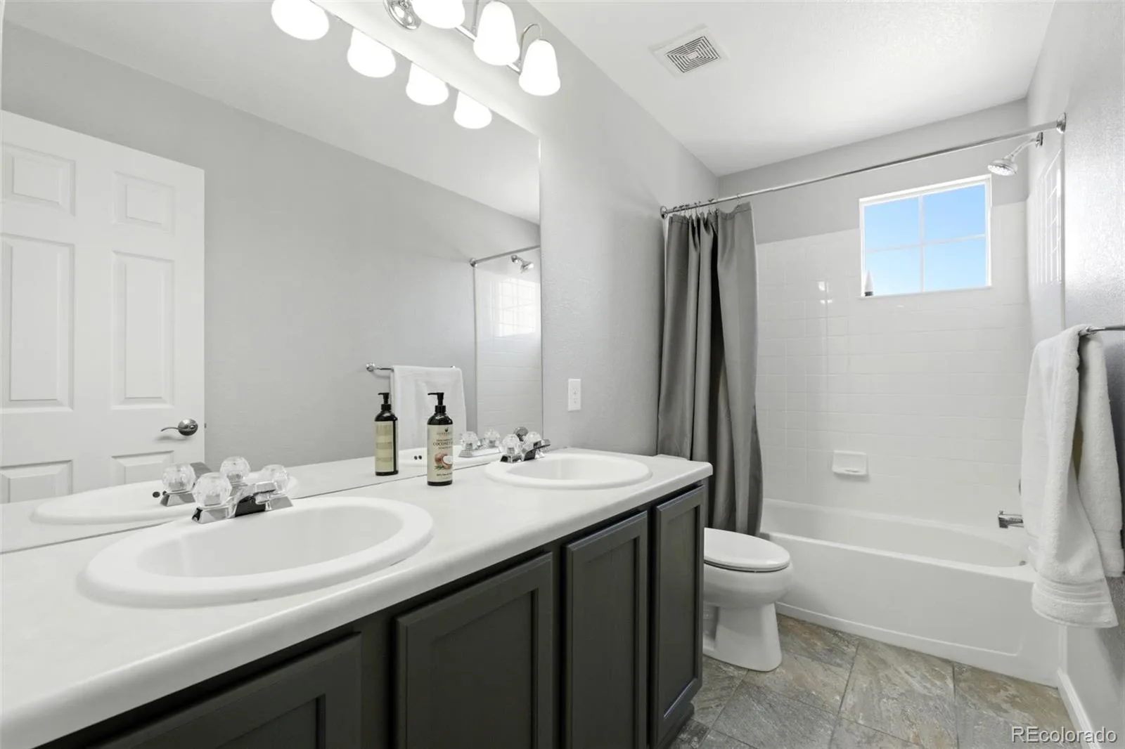 21986 E Oberlin Place Aurora CO 80018 | MLS #REC5222284 07252026222353 1600 17