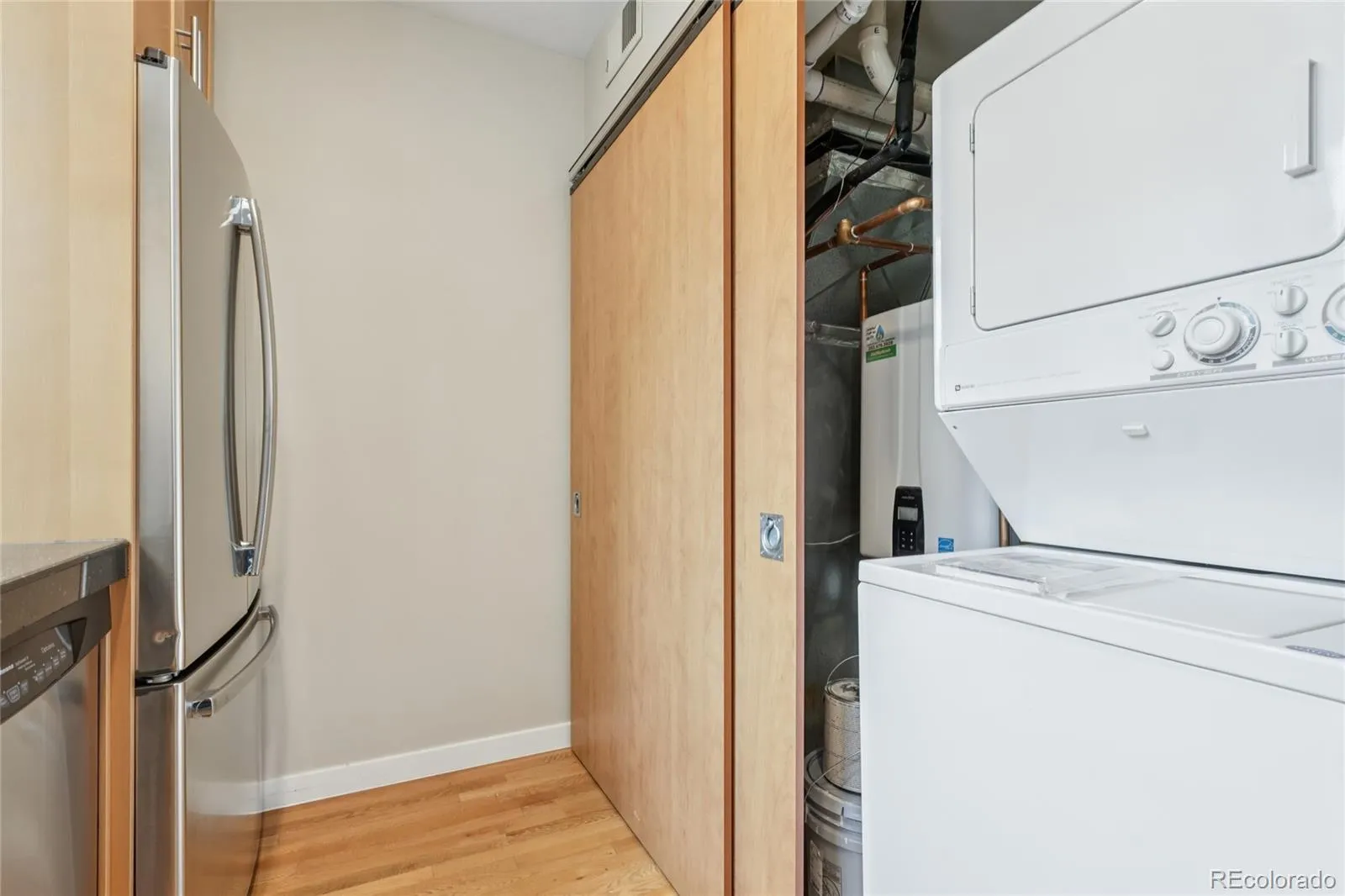 04012026152147 1600 12