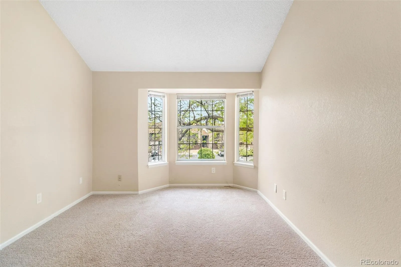 8690 Allison Street #C Arvada CO 80005 | MLS #REC5225296 04162026015422 1600 19