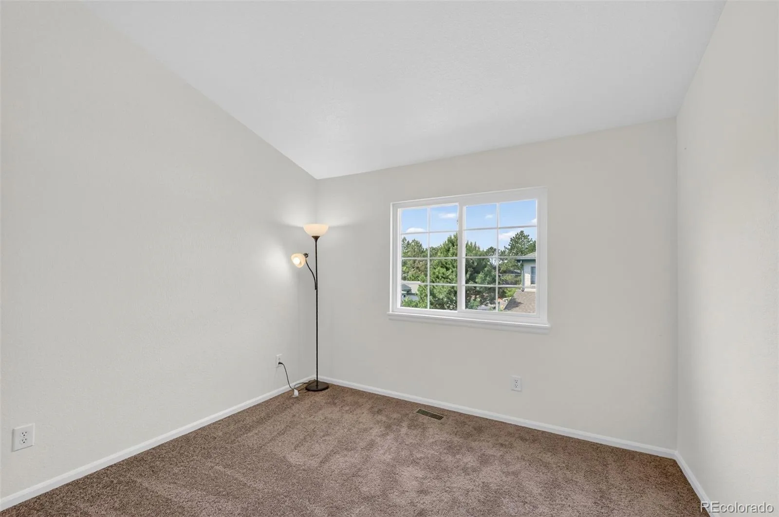 878 S Kalispell Circle #101 #3 Aurora CO 80017 | MLS #REC5225636 06142026233828 1600 32