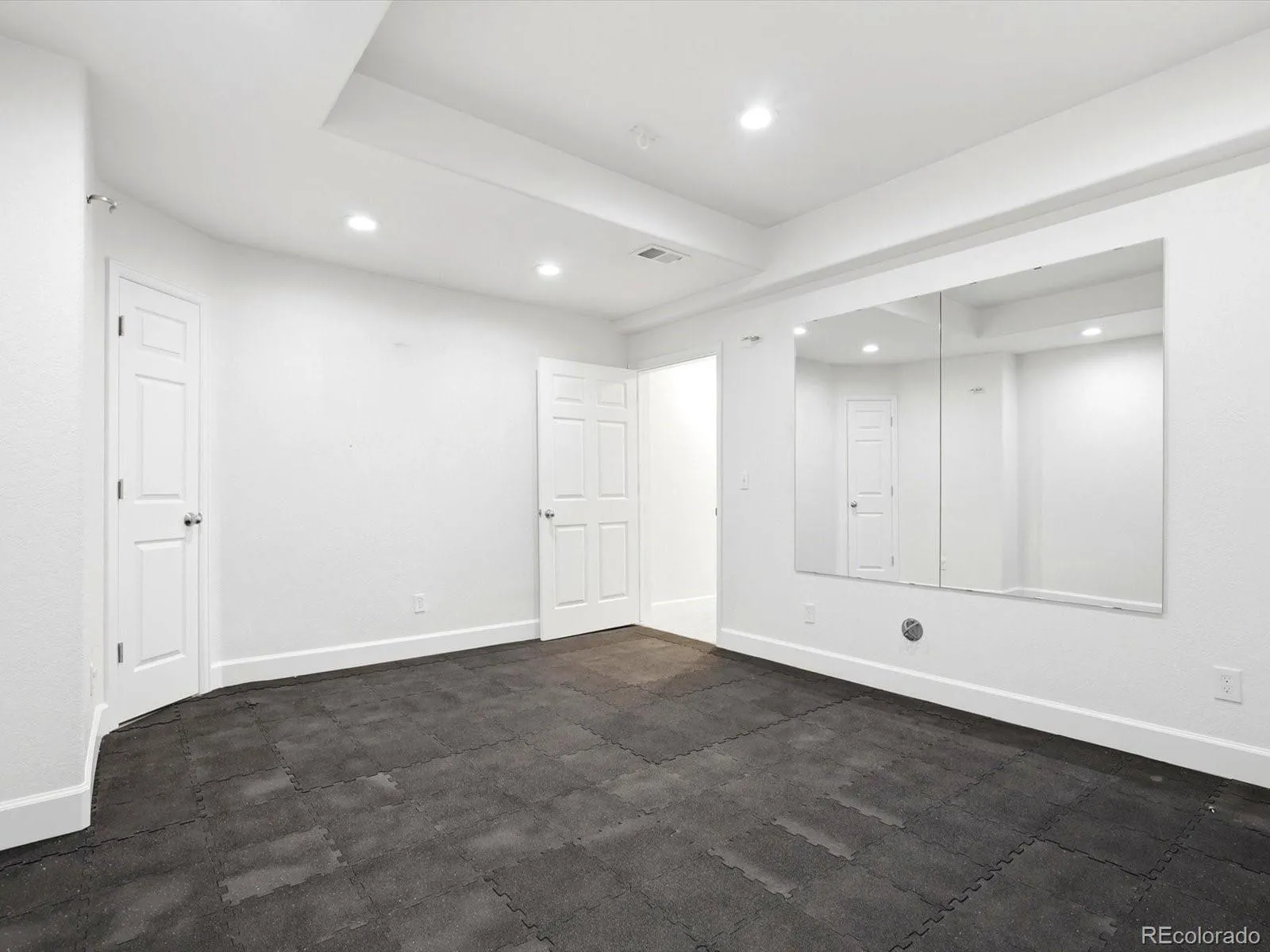 690 Tiger Lily Way Highlands Ranch CO 80126 MLS #REC5226362 05052026041035 1600 46