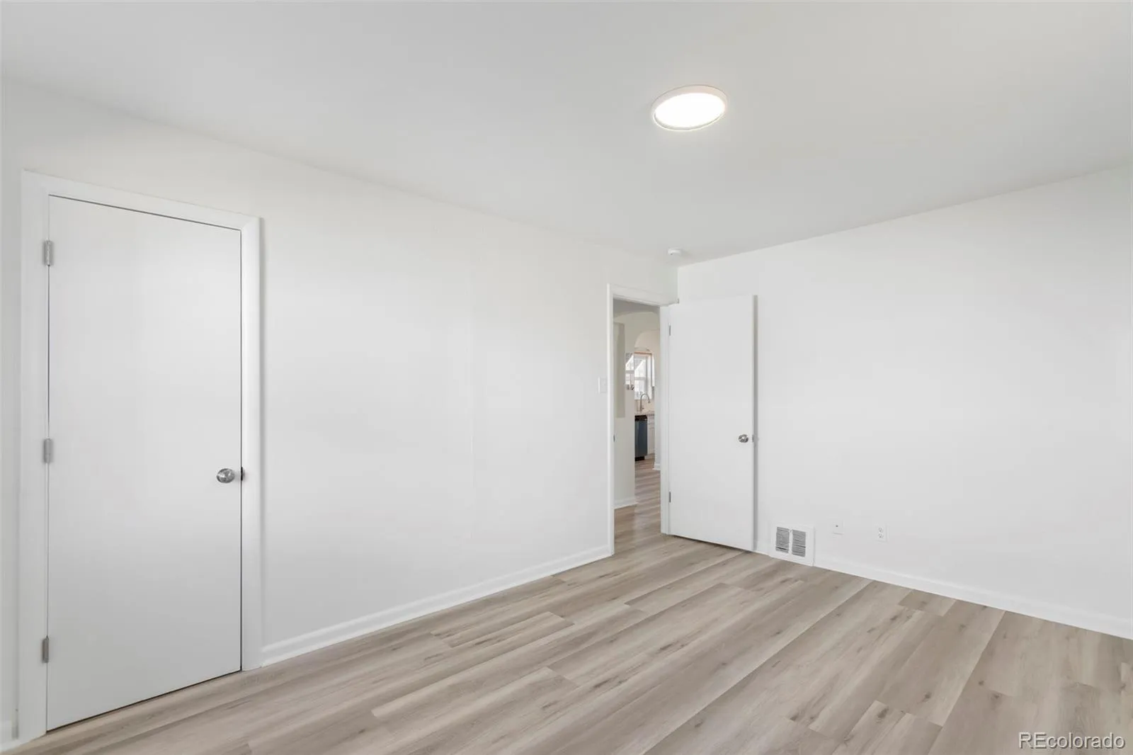 3421 W Dakota Avenue Denver CO 80219 MLS #REC5227082 04172026011108 1600 20
