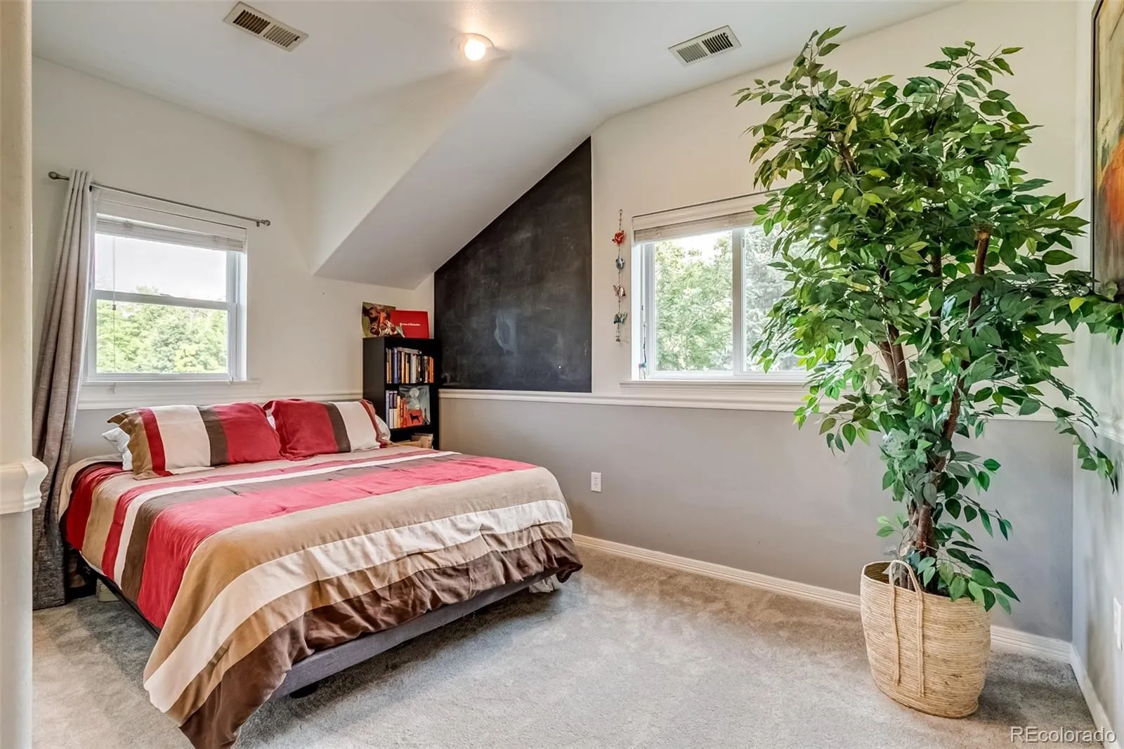 04102026153258 1600 18