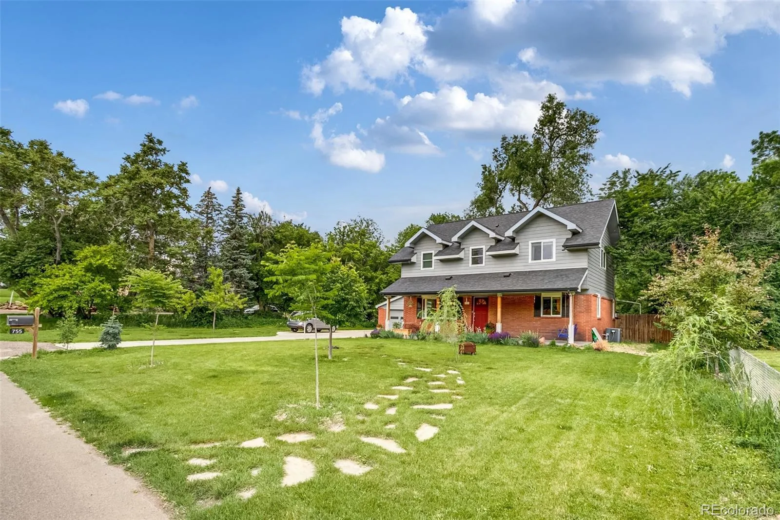 04102026153258 1600 32