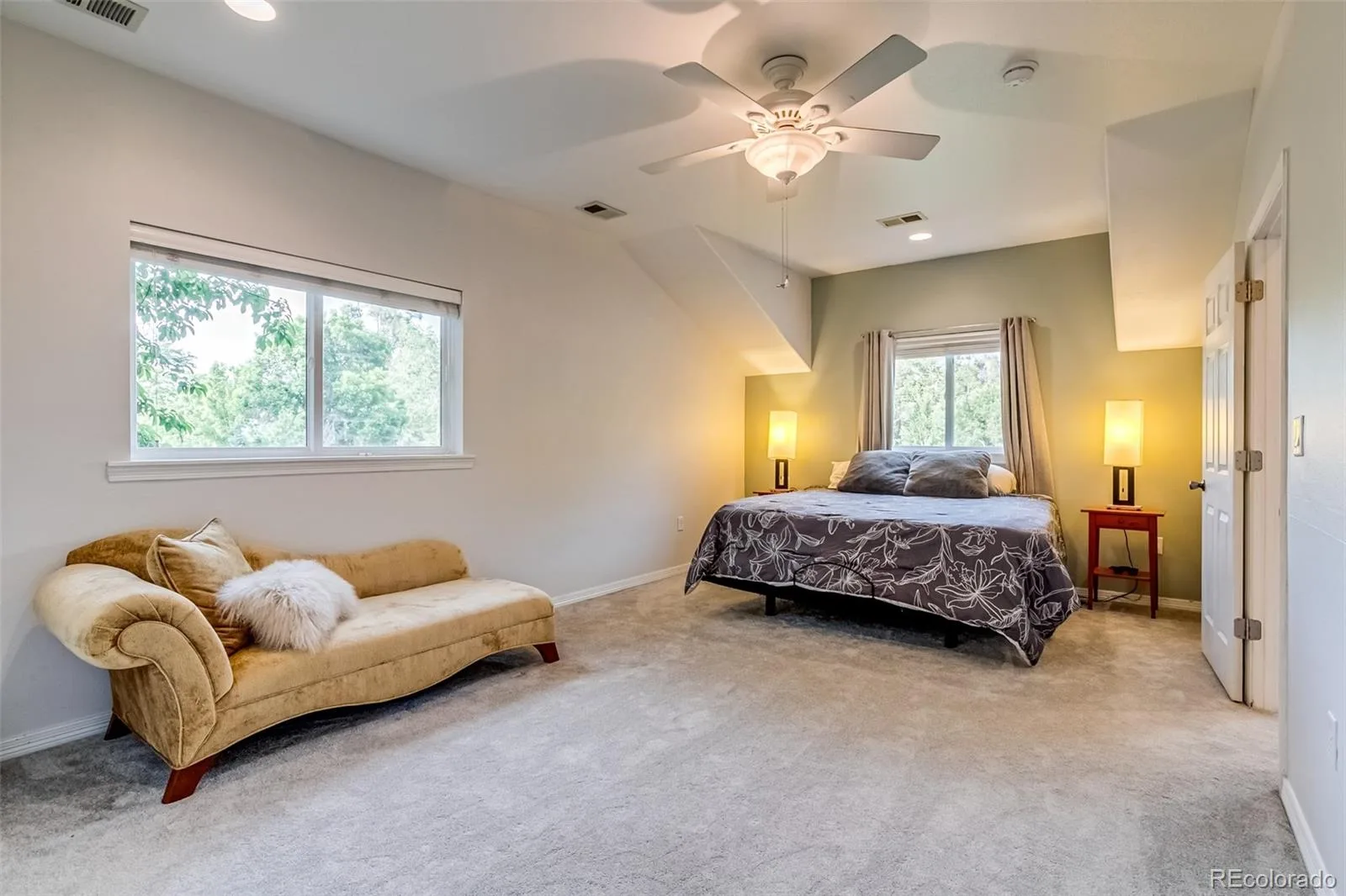 755 Holland Street Lakewood CO 80215 MLS #REC5227783 06022026184553 1600 15