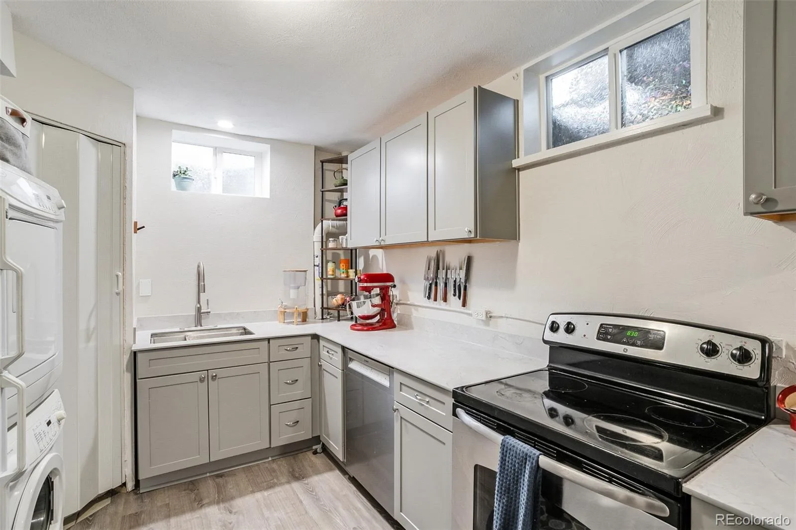 755 Holland Street Lakewood CO 80215 MLS #REC5227783 06022026184553 1600 28